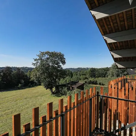 Le Sorbier - Et D'hotes ゲストハウス マルメディ